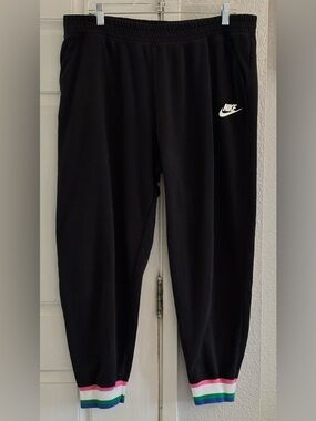 Women’s Nike Jogger Sweatpants Size XL